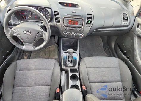 2018 Kia Forte Lx z USA, uszkodzony, nr VIN 3KPFK4A77JE176351